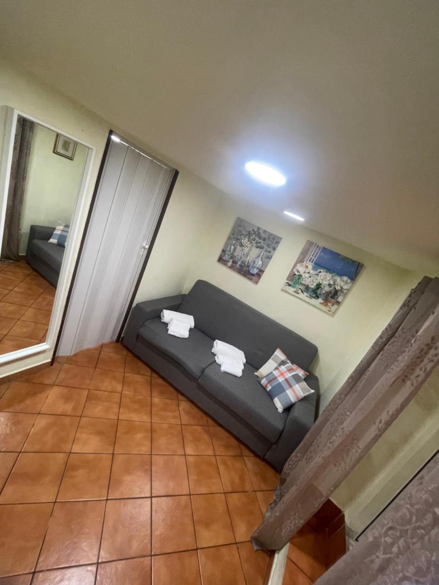 Apartamento Centro Storico Casa Mari' Nápoles Exterior foto